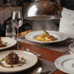 pratos gourmet sendo servidos em restaurante